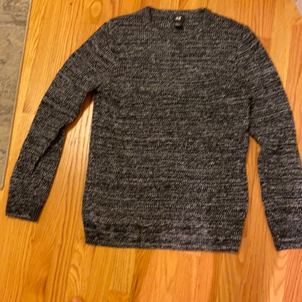 H&M men’s sweater